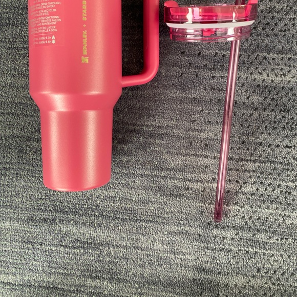 ⭐️Stanley/Starbucks⭐️Berry Glitter Pink 40 oz Tumbler 2024🔥Ready to ship🔥 - Picture 4 of 5